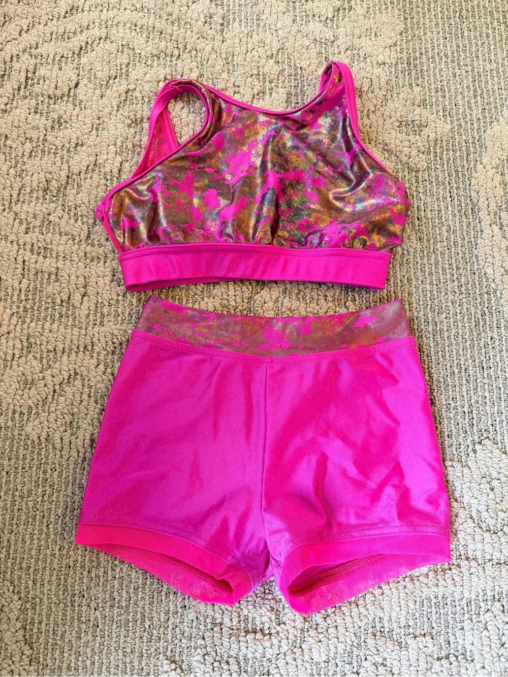 Capezio Girls (Med child) Hot Pink Metallic 2 piece Dancewear